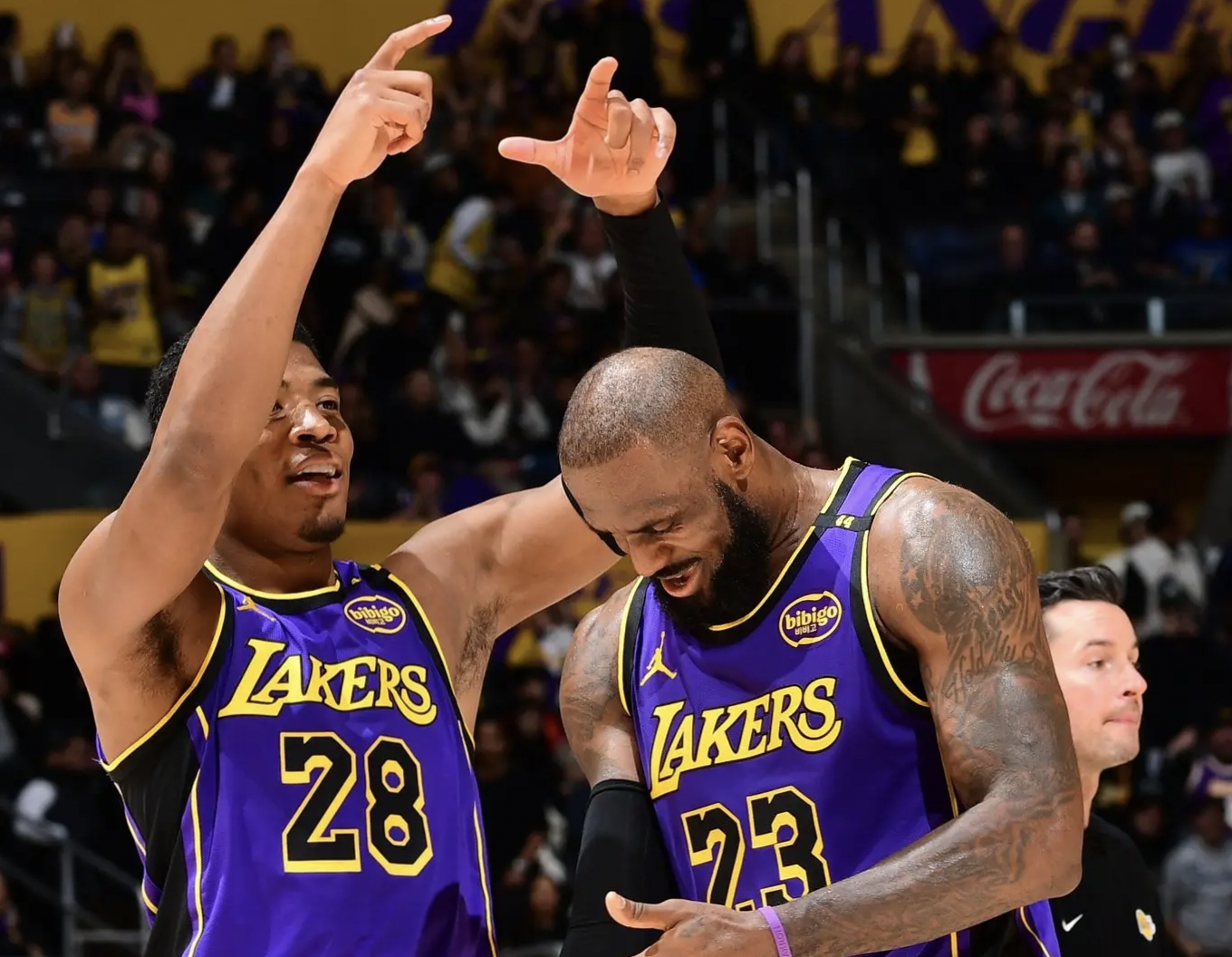 AYX-詹姆斯官方宣布夺冠新规，篮网引发争议！